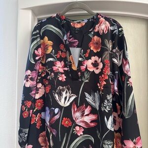 J Crew open V neck Dutch floral
Top